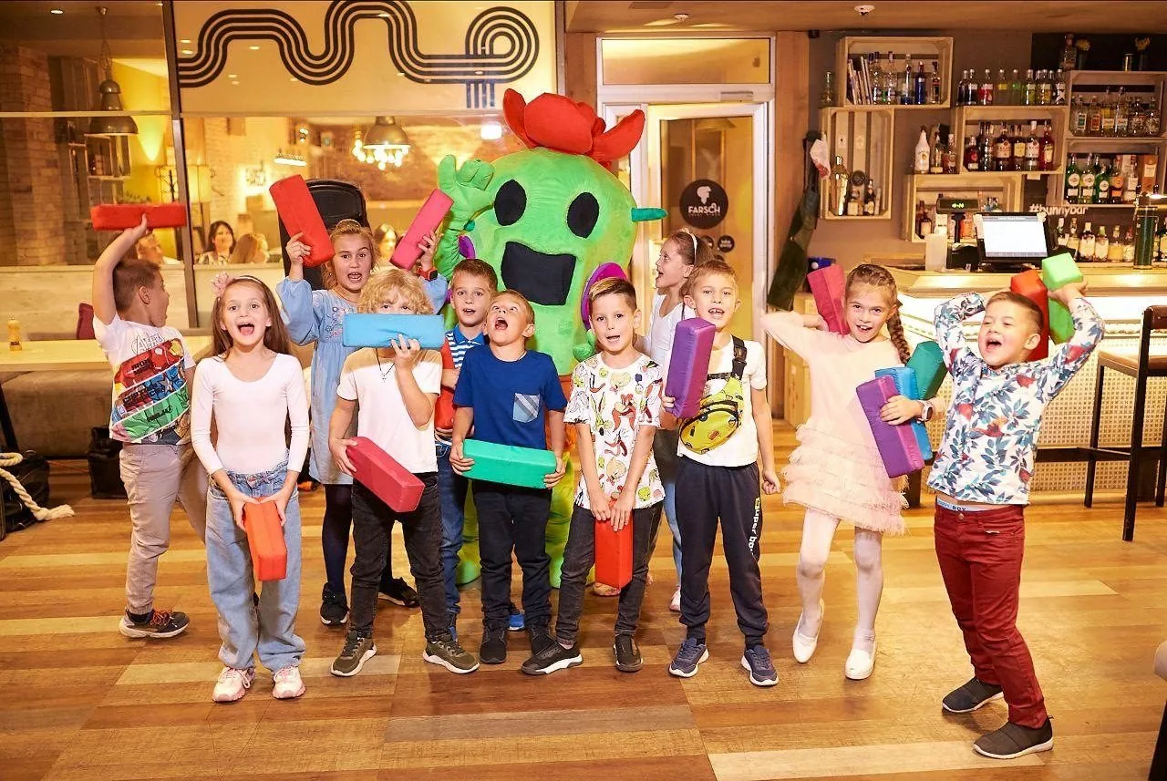 Star Brawlers Party — birthday party with Hello Party entertainers