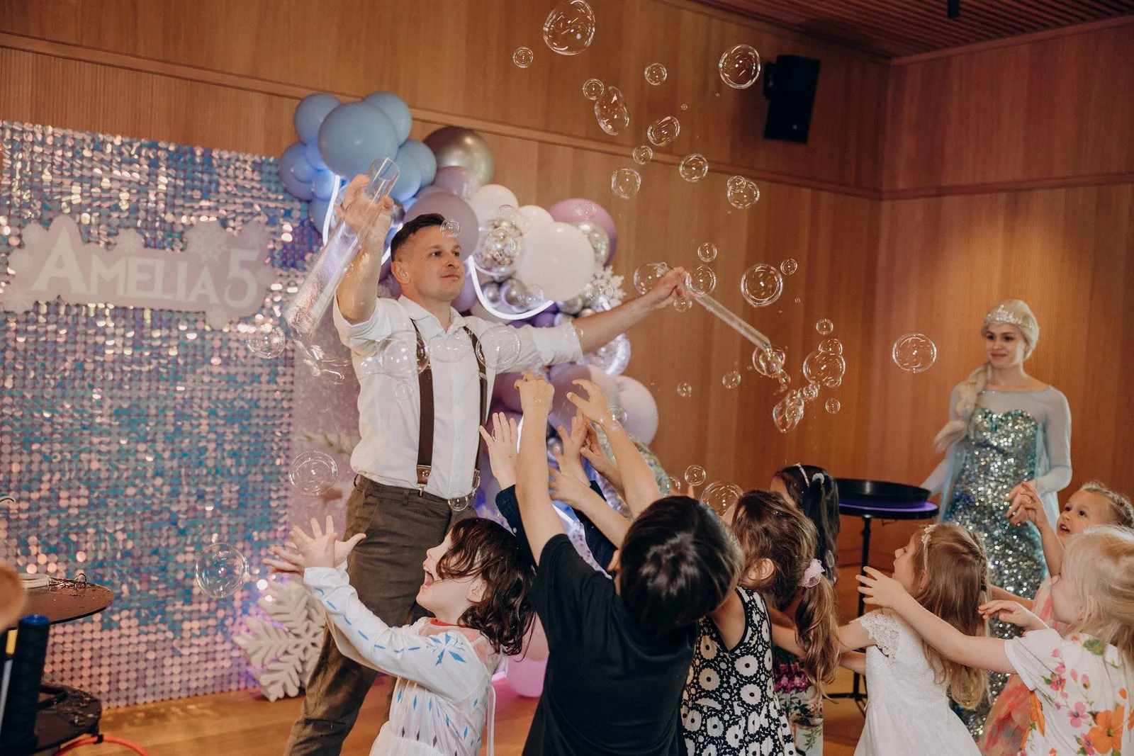 Bubble Show — for kids’ parties by Hello Party
